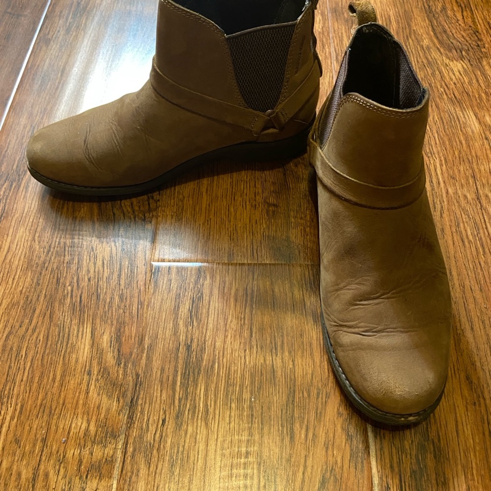 Teva Booties - Picture 6 of 7